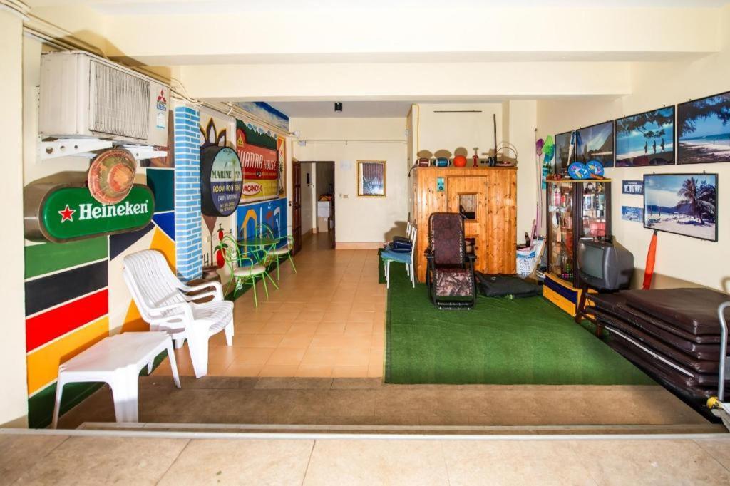 Готель Oyo 343 Wanna Marine Patong Екстер'єр фото