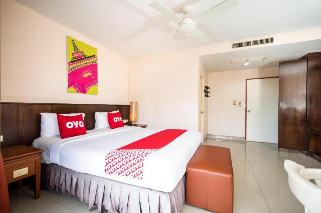 Готель Oyo 343 Wanna Marine Patong Екстер'єр фото