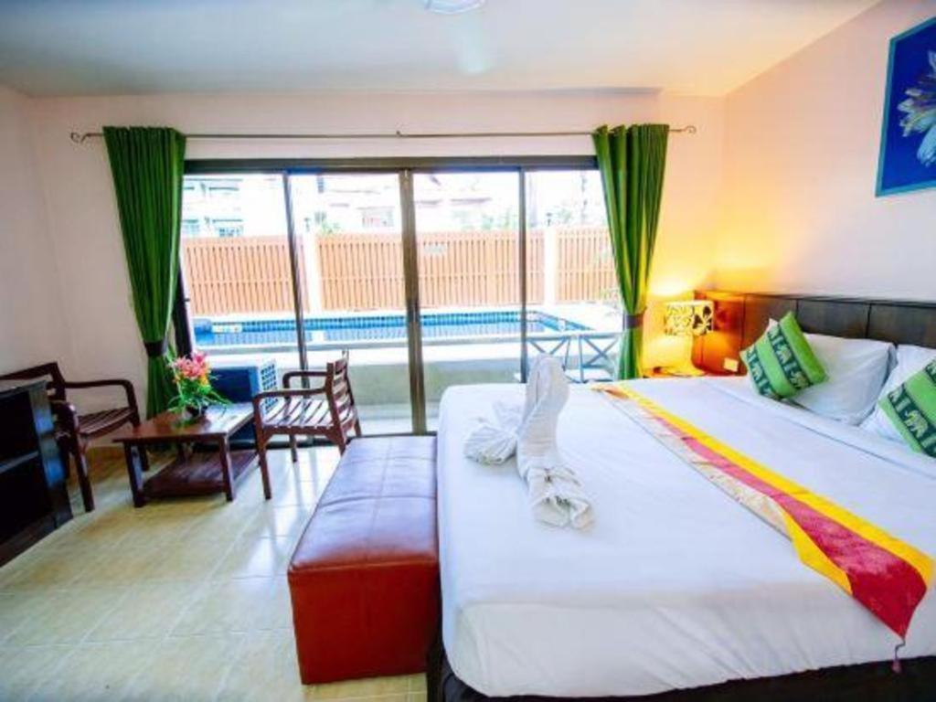 Готель Oyo 343 Wanna Marine Patong Екстер'єр фото